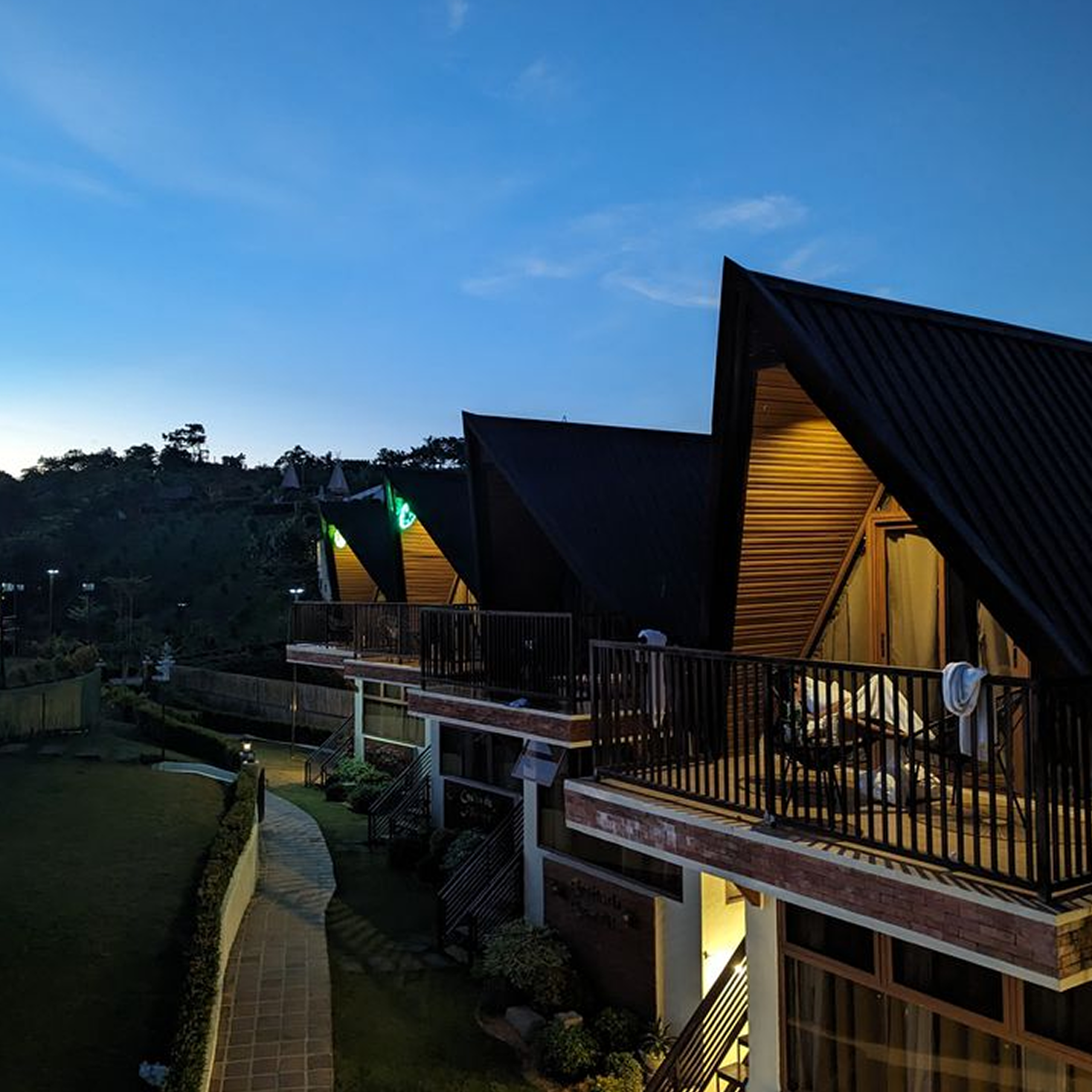Highland Breeze Lodge – Bandung - Img